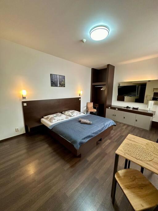 Apartman Priamo Na Hlavnej Ulici Kosice Bagian luar foto